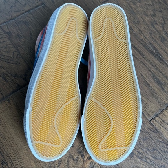 Nike Blazer Low '77 Vintage By You Custom Shoe. Tye Dye Red and blue. Men's sz 8 - Picture 7 of 8